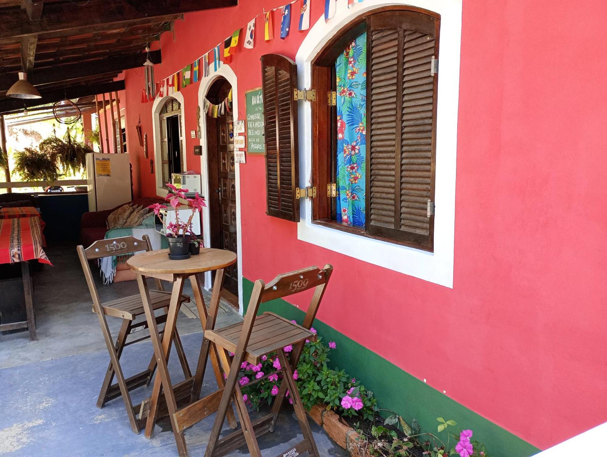 O Brejo Encantado Hospedagem E Hostel 엠부 외부 사진